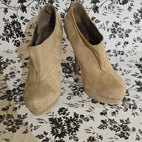 Speed limit 98. B31 - Picture 3 of 12